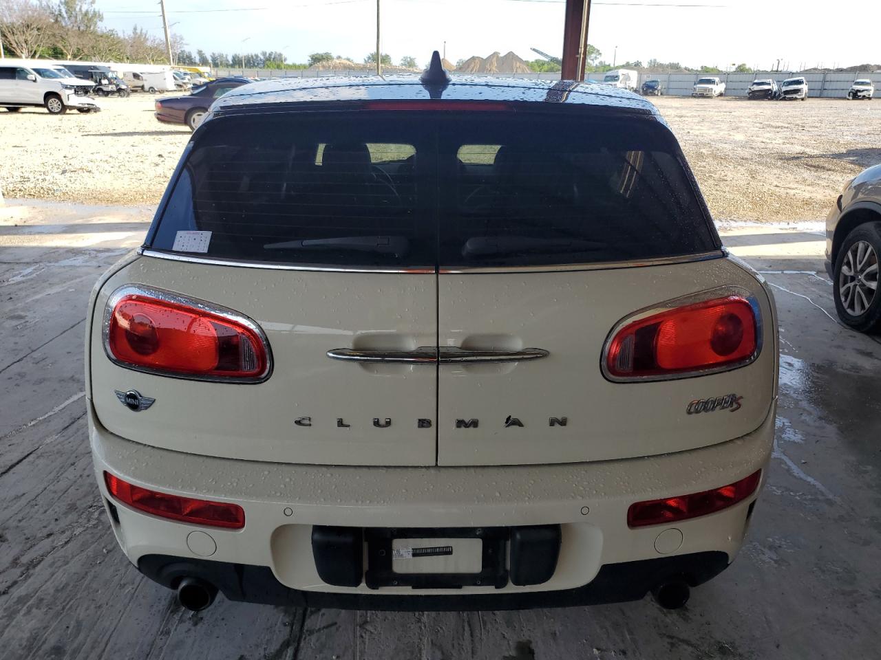 WMWLN9C55H2E49040 2017 Mini Cooper S Clubman