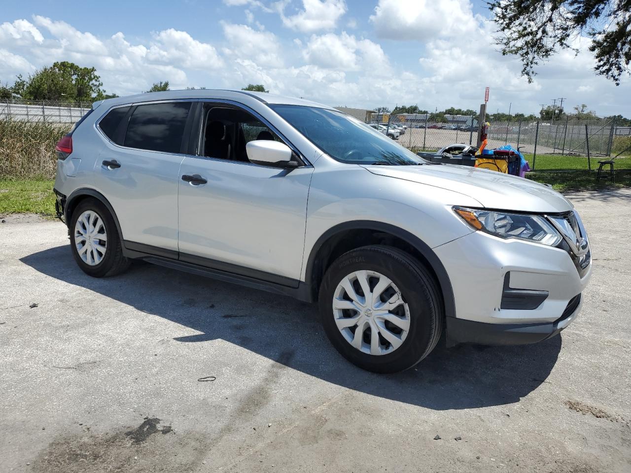 JN8AT2MT9HW401720 NISSAN ROGUE 2017
