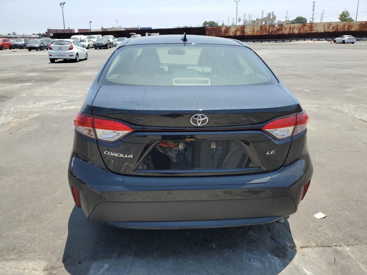 2022 Toyota Corolla Le vin: JTDEPMAE2NJ216176