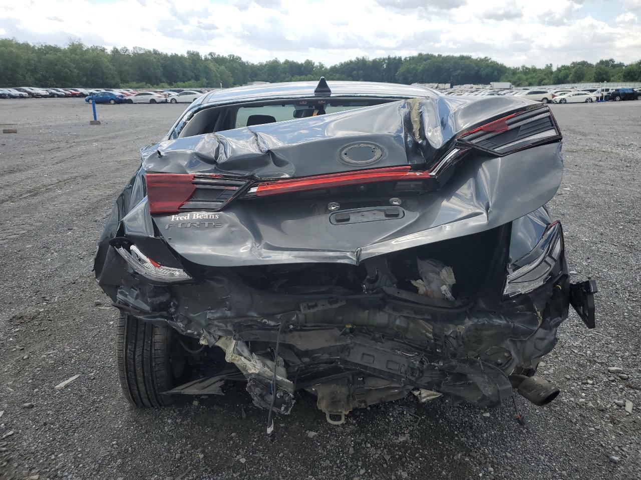 3KPF24AD2KE029782 2019 Kia Forte Fe