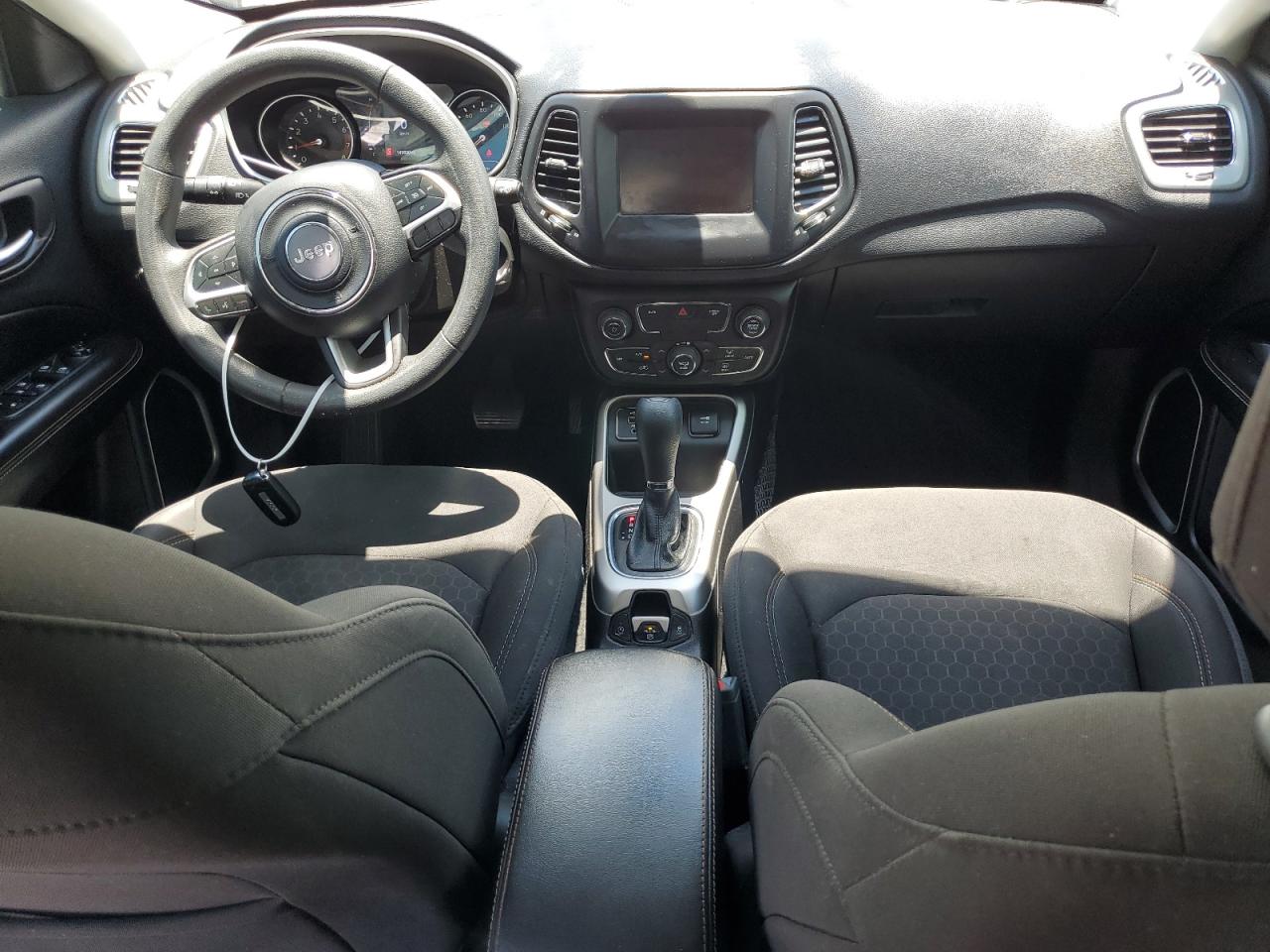 3C4NJCABXLT122876 2020 Jeep Compass Sport