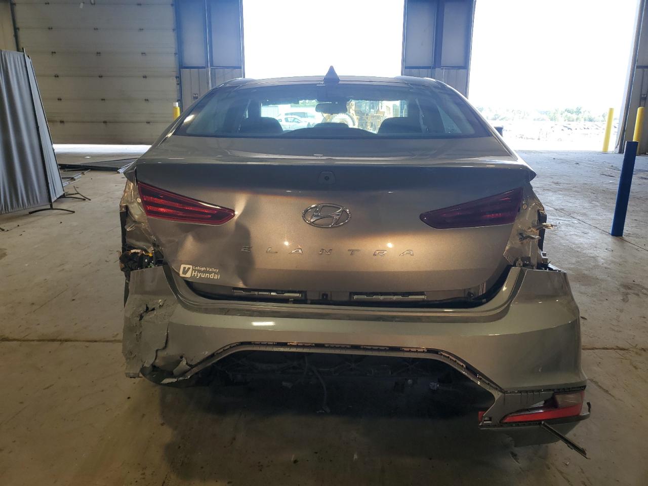 2019 Hyundai Elantra Sel vin: KMHD84LFXKU784650