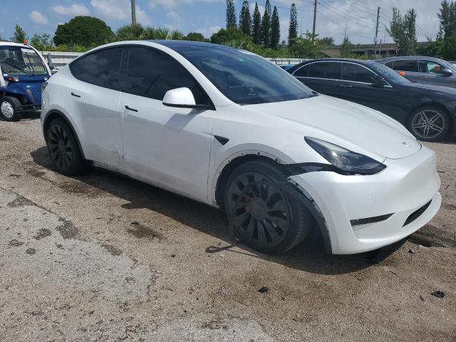 VIN 7SAYGDEFXNF531060 2022 Tesla MODEL Y no.4