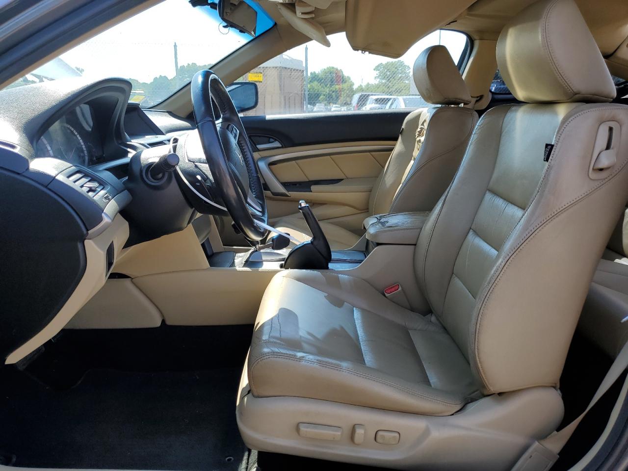 1HGCS2B82BA008508 2011 Honda Accord Exl