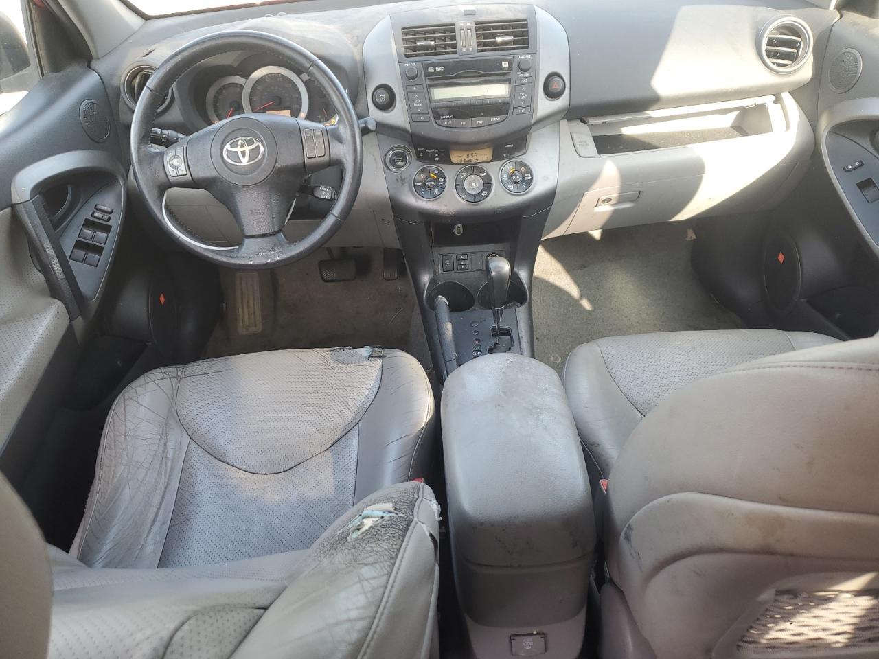 2T3DF4DV5BW085557 2011 Toyota Rav4 Limited
