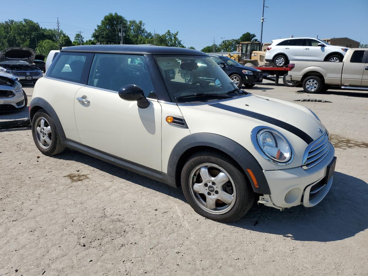 WMWSU3C57BT097945 2011 Mini Cooper