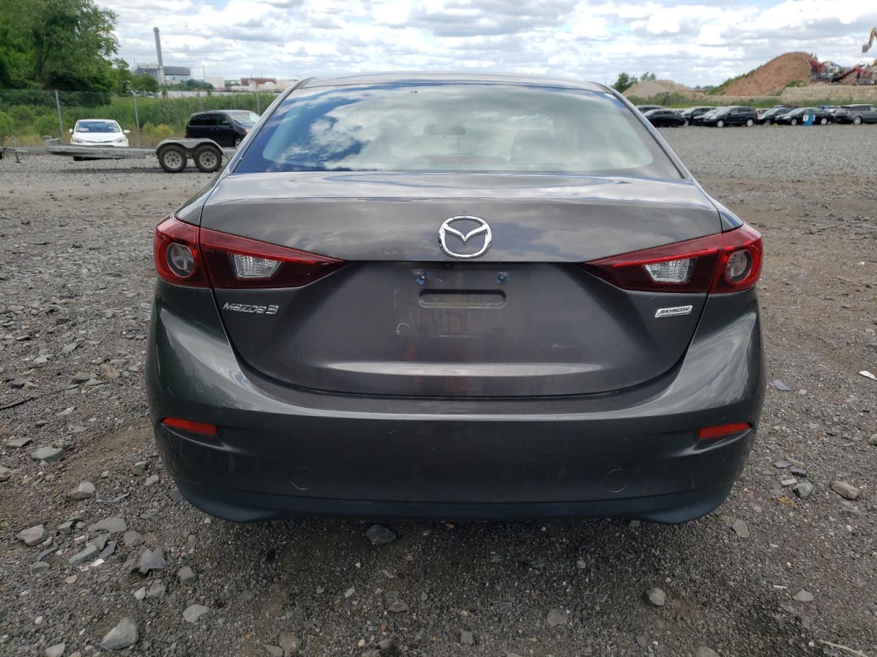 3MZBN1U75JM179087 2018 Mazda 3 Sport