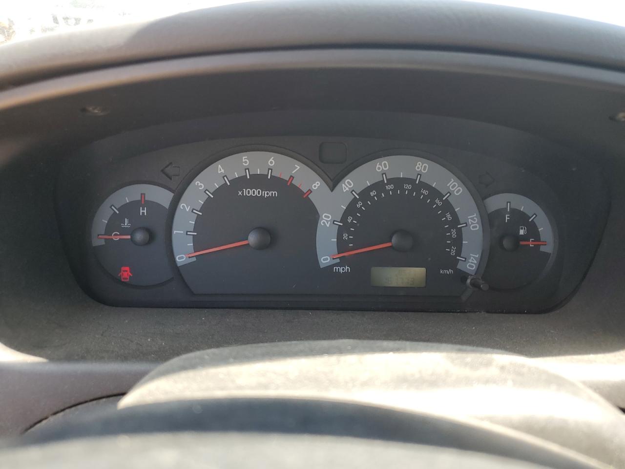 KMHDN55D62U044555 2002 Hyundai Elantra Gls