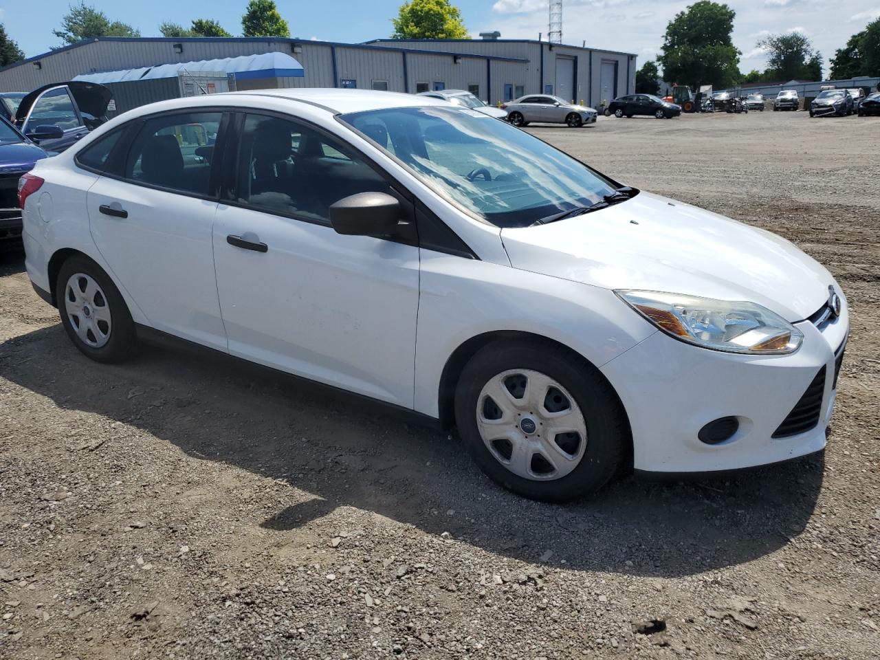 2014 Ford Focus S vin: 1FADP3E2XEL383028