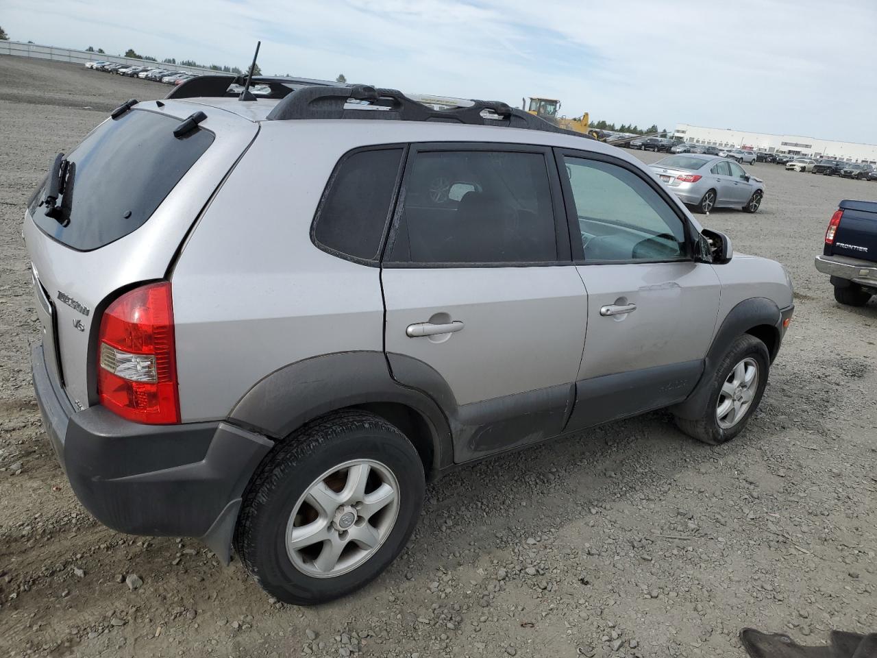 KM8JN72D15U208821 2005 Hyundai Tucson Gls