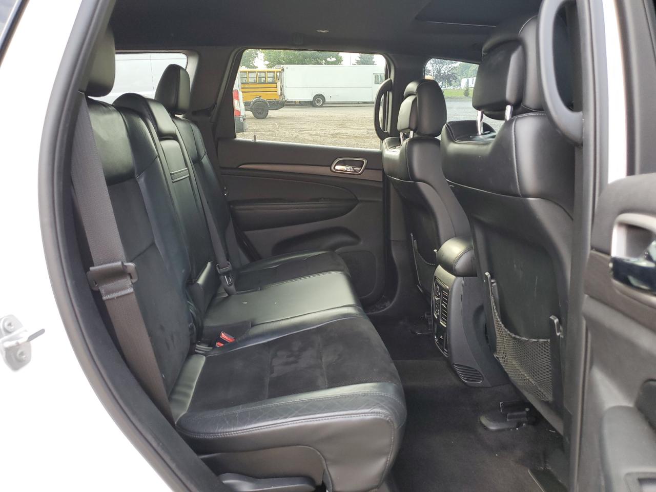 1C4RJFAG9HC700659 2017 Jeep Grand Cherokee Laredo