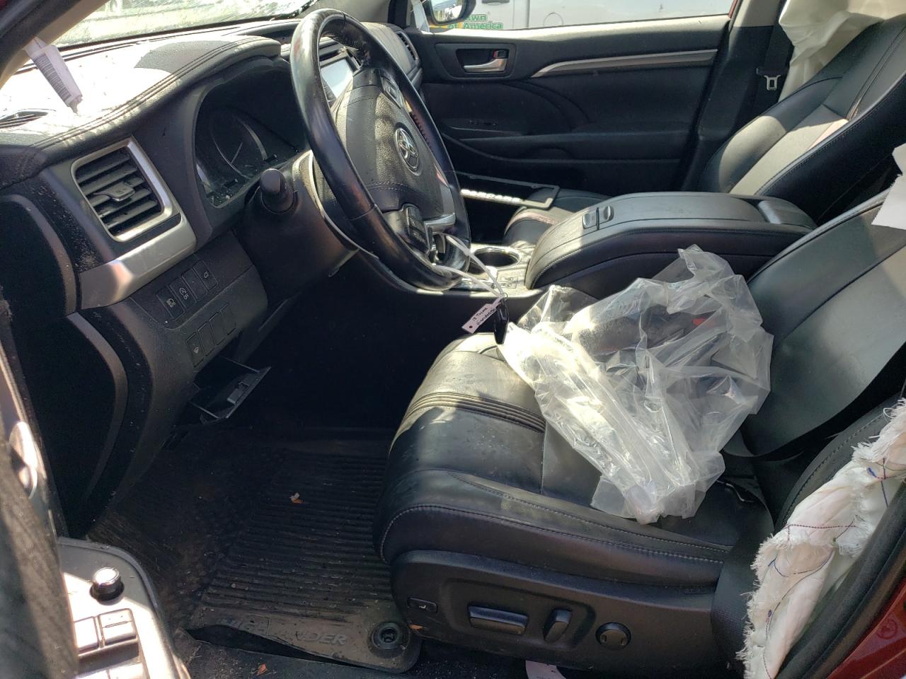 5TDJZRFH7JS838469 2018 Toyota Highlander Se