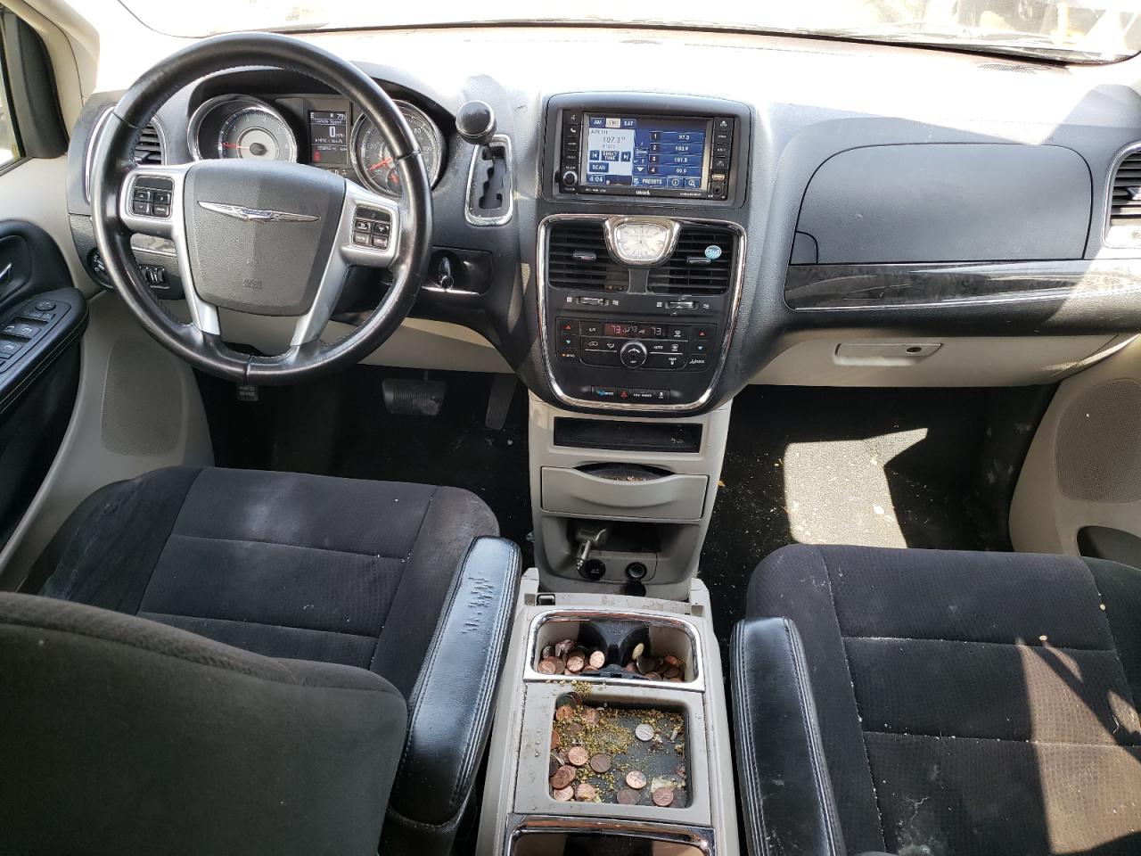 2A4RR5DG6BR739605 2011 Chrysler Town & Country Touring