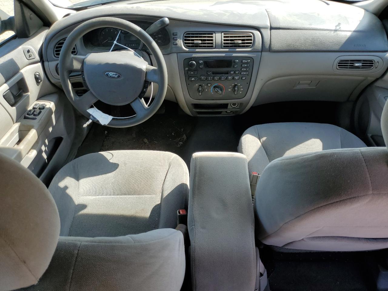 1FAFP53UX5A242674 2005 Ford Taurus Se