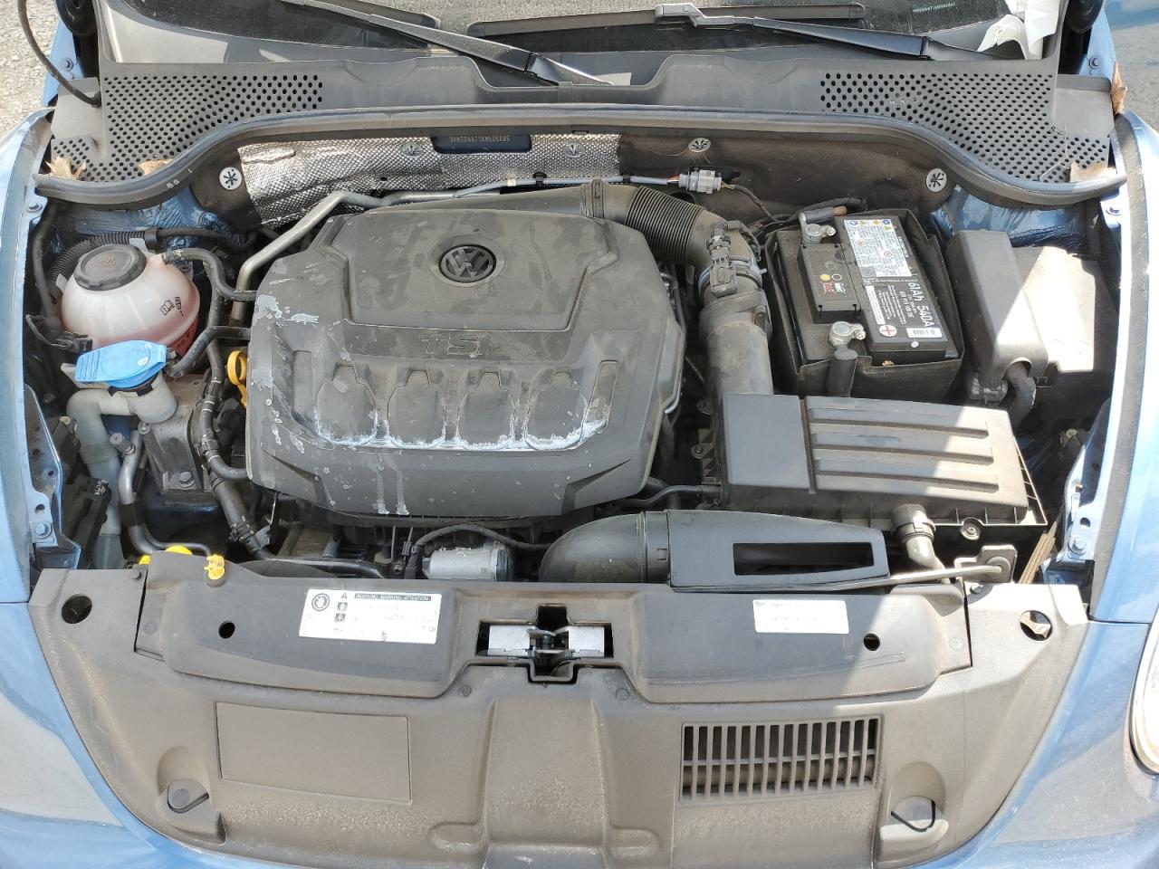 3VW5DAAT1KM505695 2019 Volkswagen Beetle S