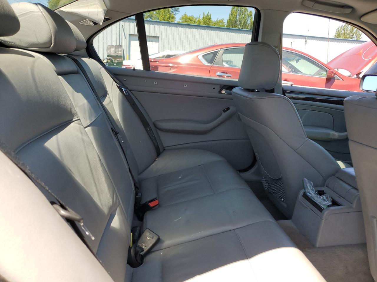 WBAET37453NJ38967 2003 BMW 325 I