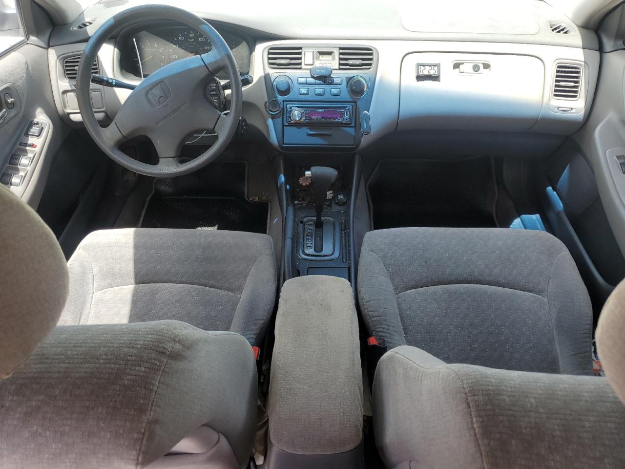 1HGCG56471A037107 2001 Honda Accord Lx