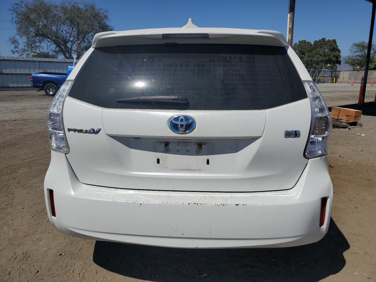 JTDZN3EU7C3108057 2012 Toyota Prius V