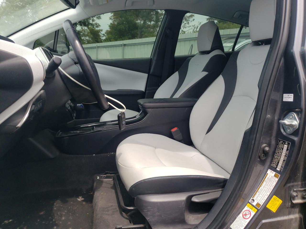 JTDL9RFU2L3016964 2020 Toyota Prius Le