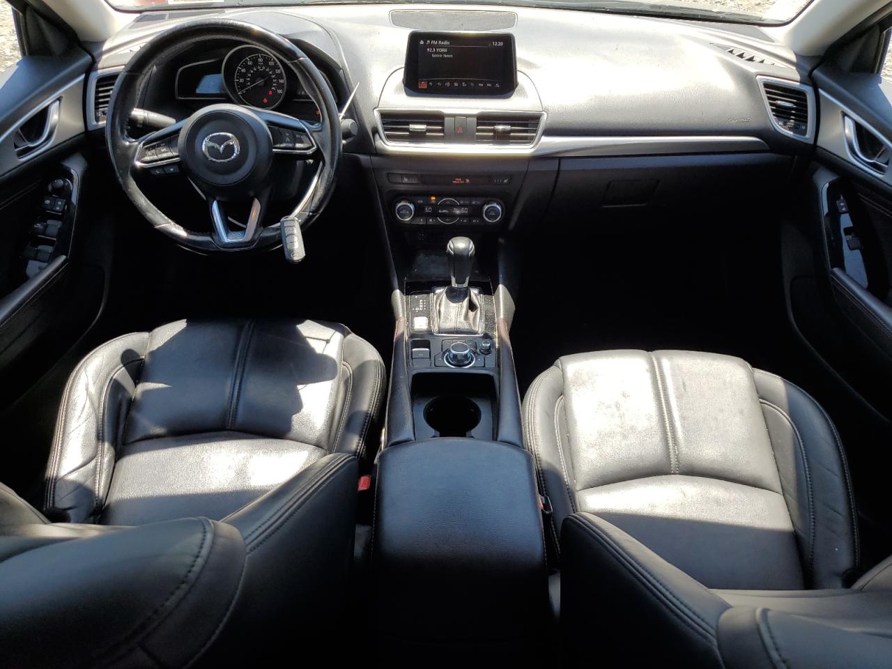 JM1BN1V75H1139701 2017 Mazda 3 Touring