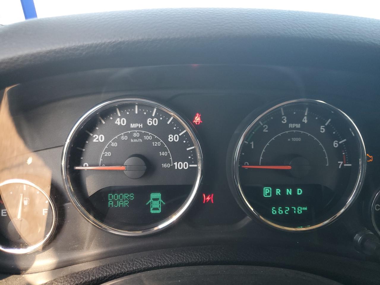 1C4BJWDG7FL623719 2015 Jeep Wrangler Unlimited Sport