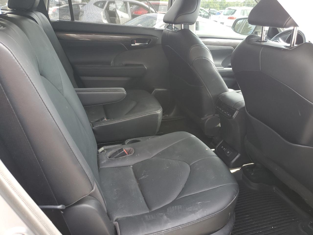 5TDDZRBH7MS060066 2021 Toyota Highlander Limited