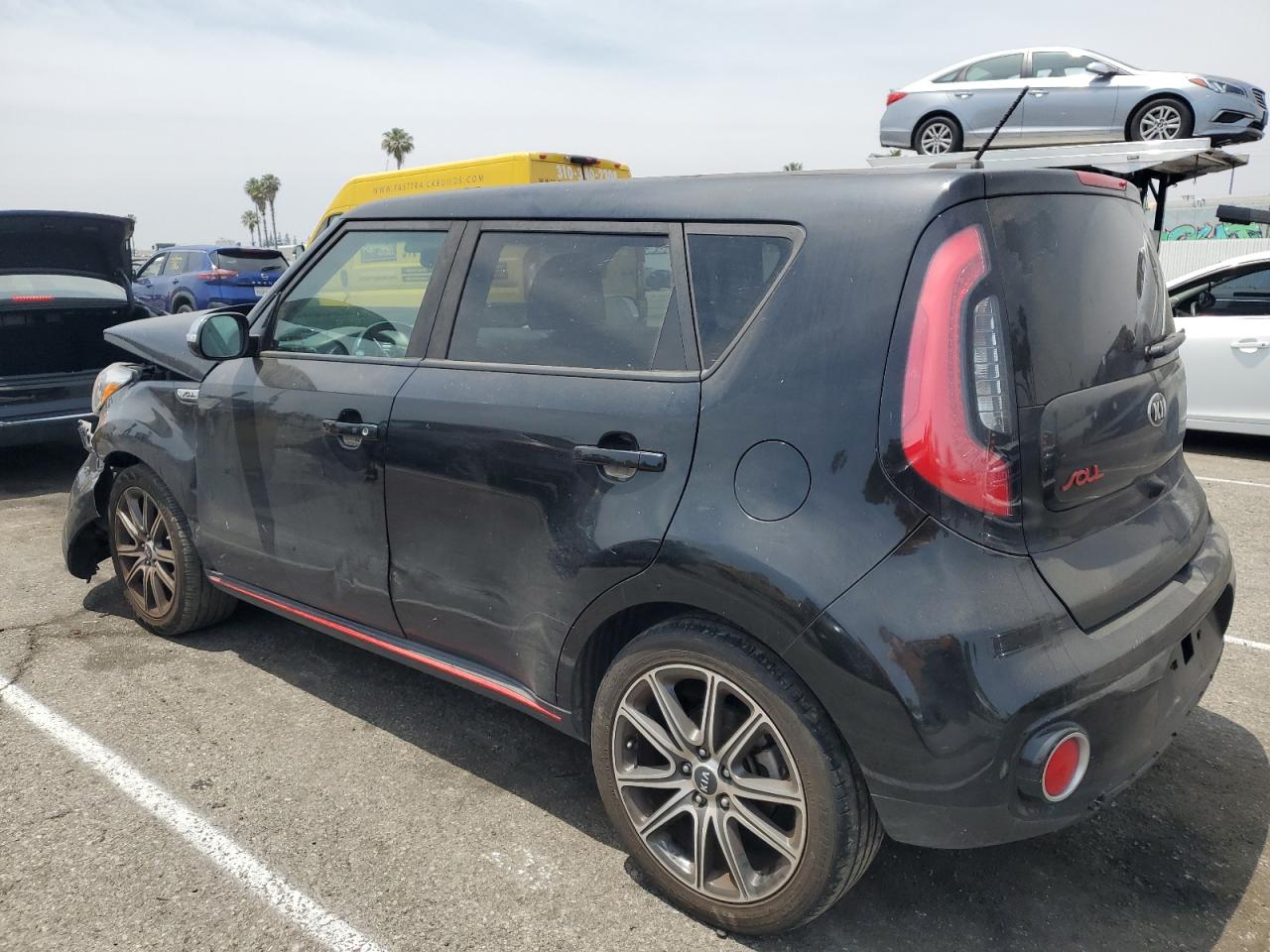 KNDJX3AA4J7541943 2018 Kia Soul !