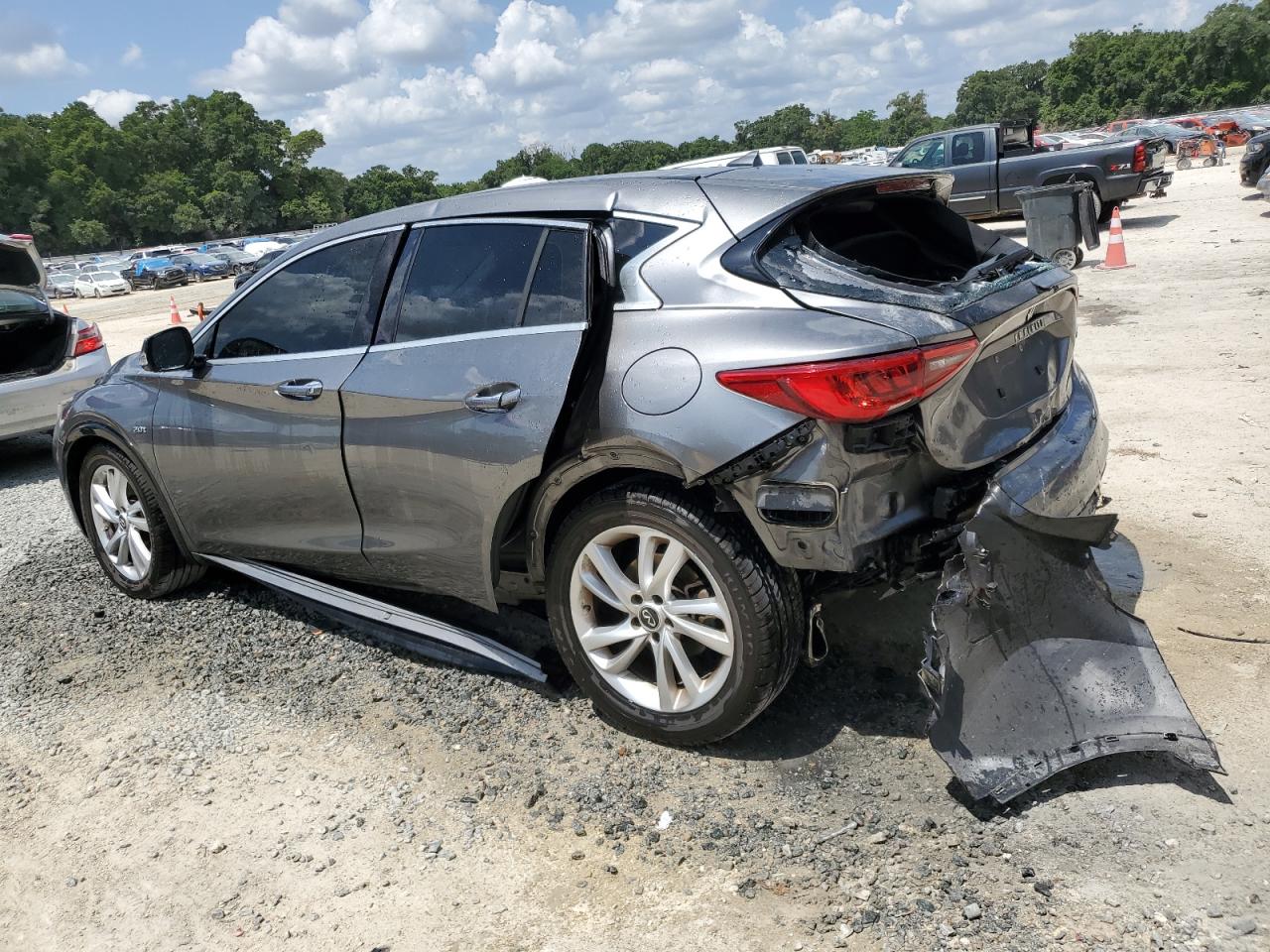 2018 Infiniti Qx30 Base vin: SJKCH5CP2JA053125