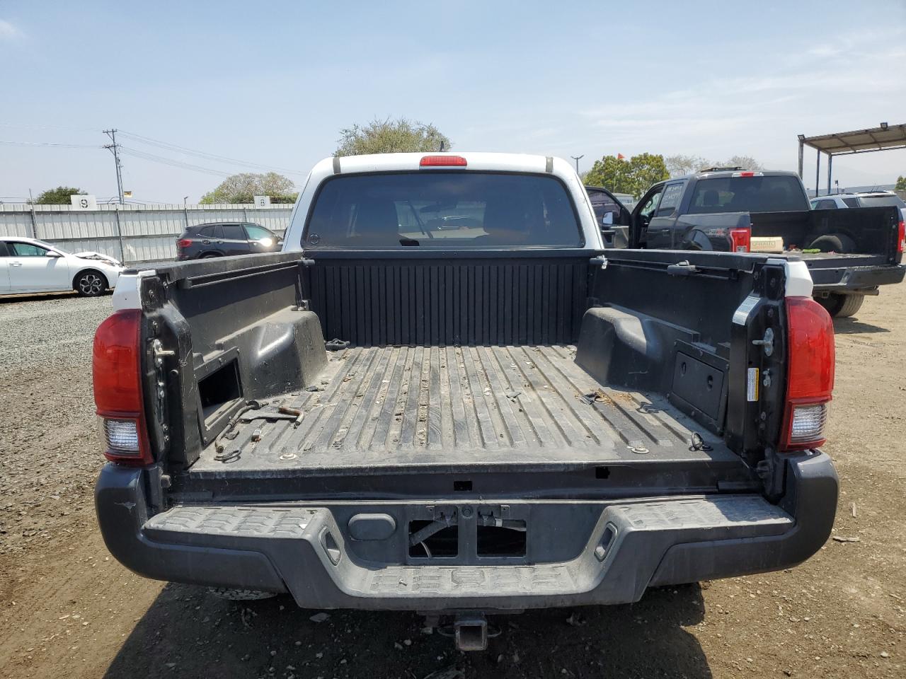 5TFRX5GN9JX115366 2018 Toyota Tacoma Access Cab