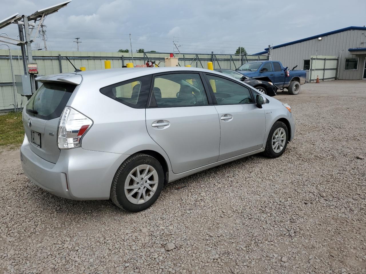 JTDZN3EU1EJ007899 2014 Toyota Prius V