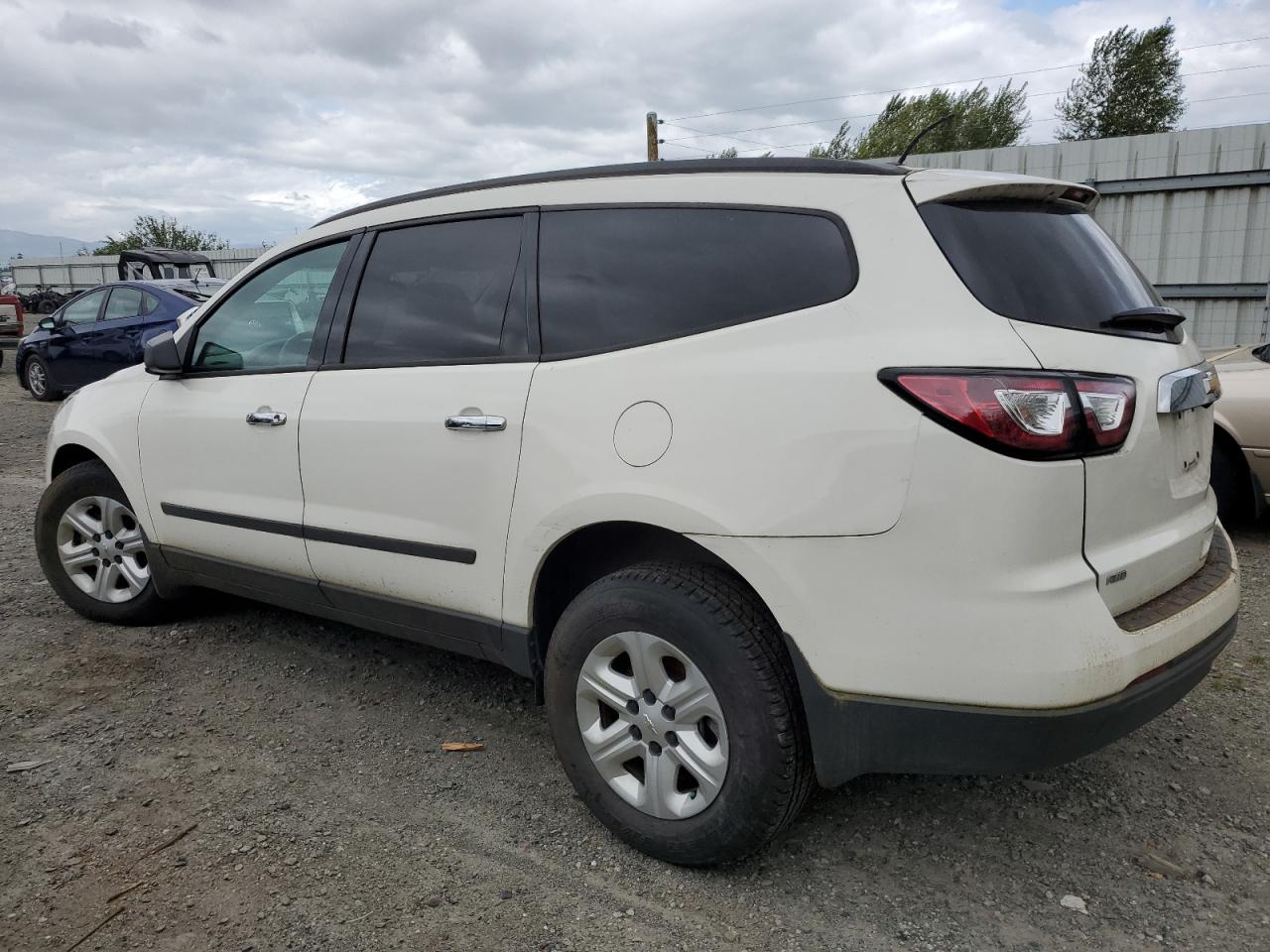 2015 Chevrolet Traverse Ls vin: 1GNKVFED2FJ109305