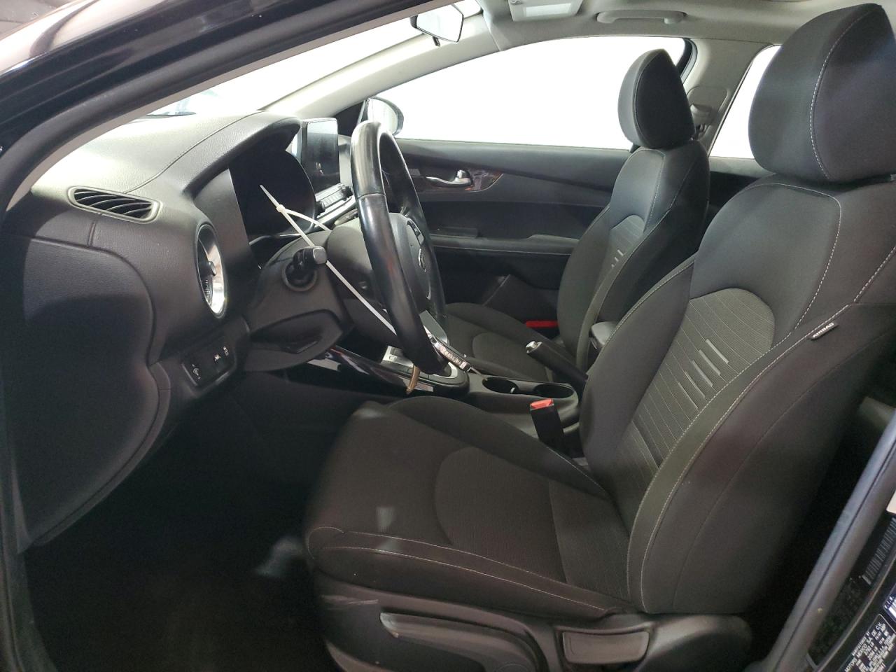 3KPF34ADXKE020941 2019 Kia Forte Gt Line