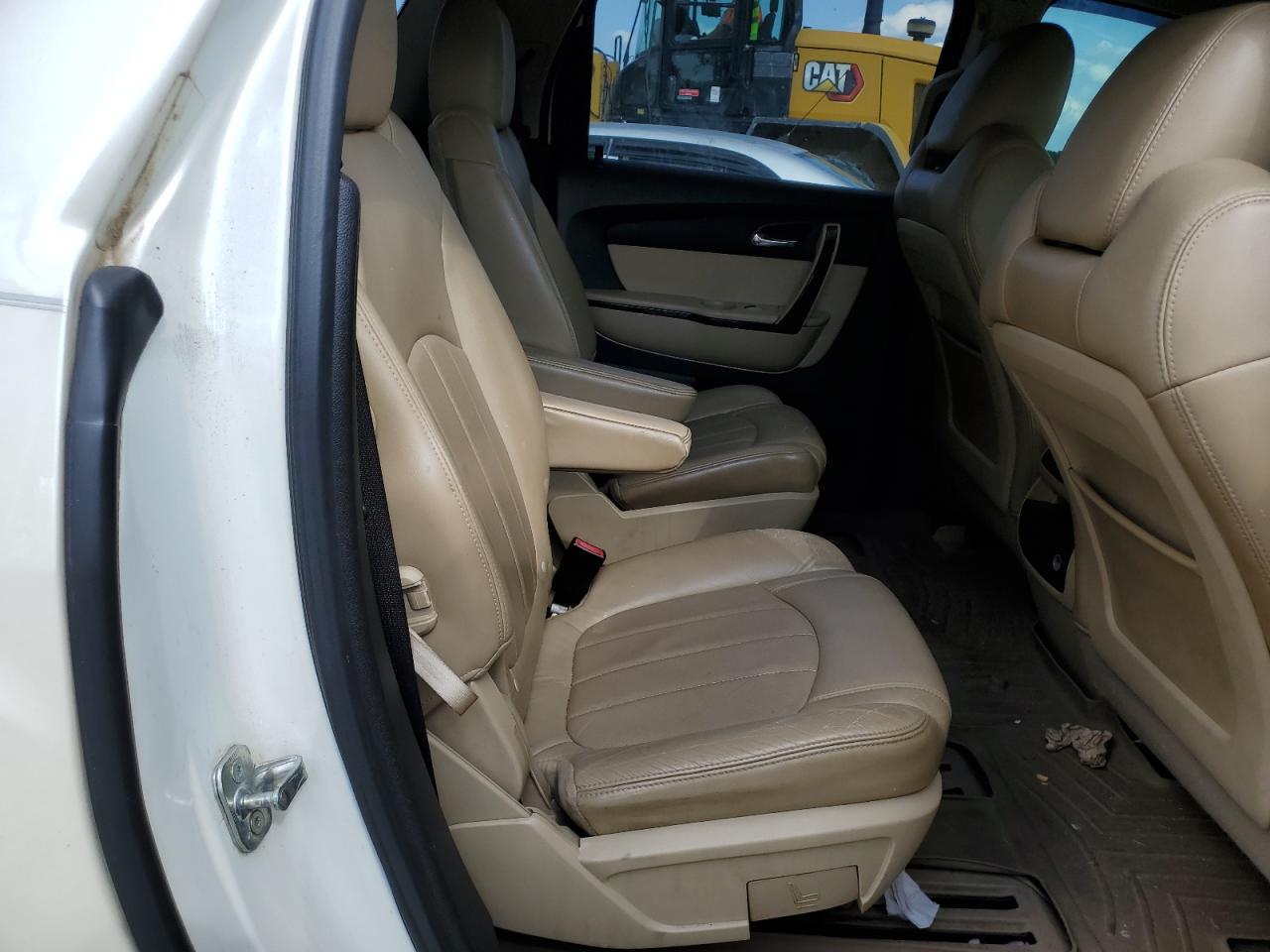 1GKKVTED6BJ346935 2011 GMC Acadia Denali