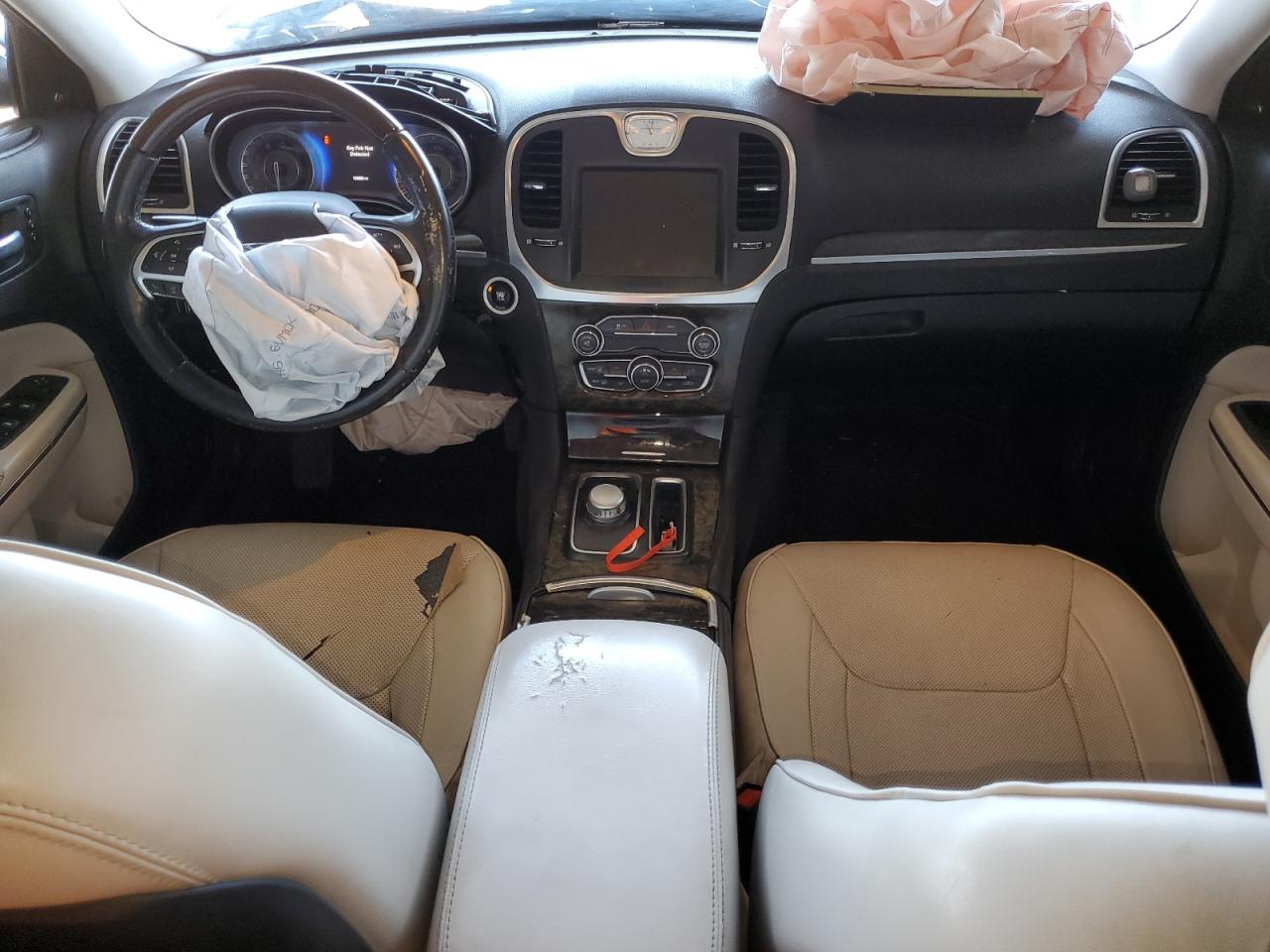 2C3CCAEG4FH786152 2015 Chrysler 300C