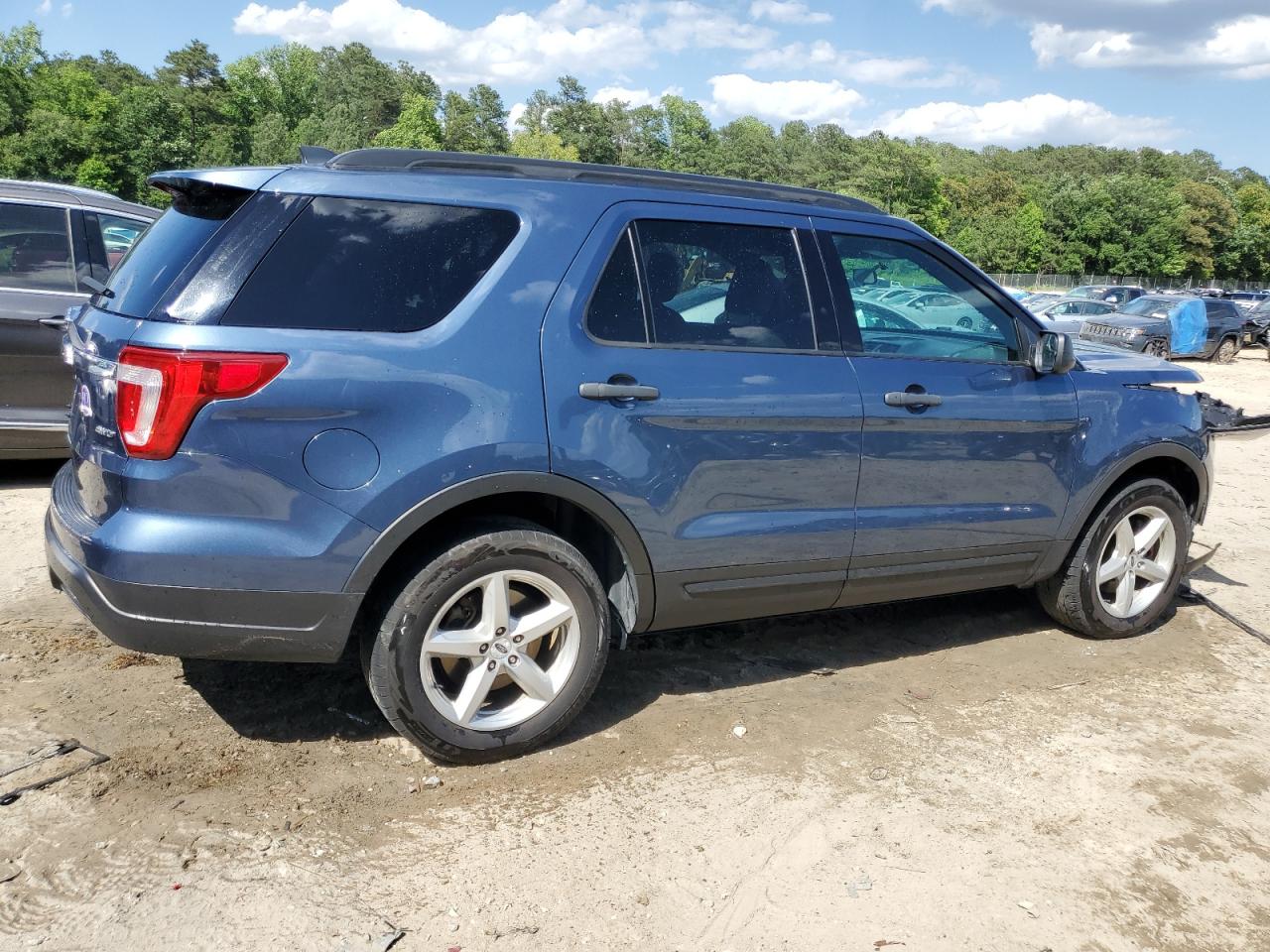 2018 Ford Explorer vin: 1FM5K8B81JGB28432