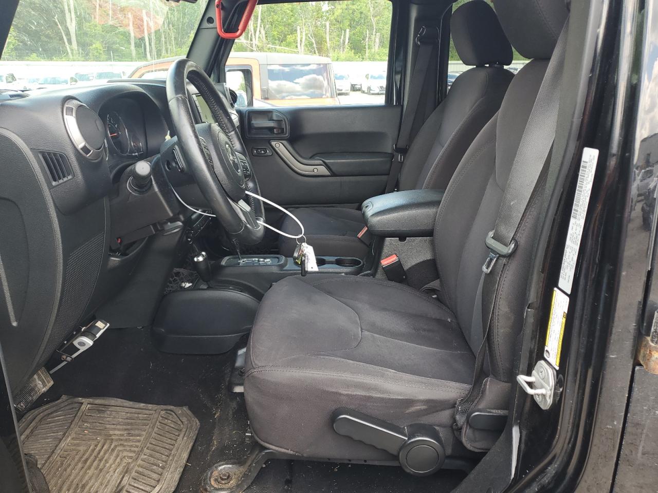 1C4BJWDG2FL518473 2015 Jeep Wrangler Unlimited Sport