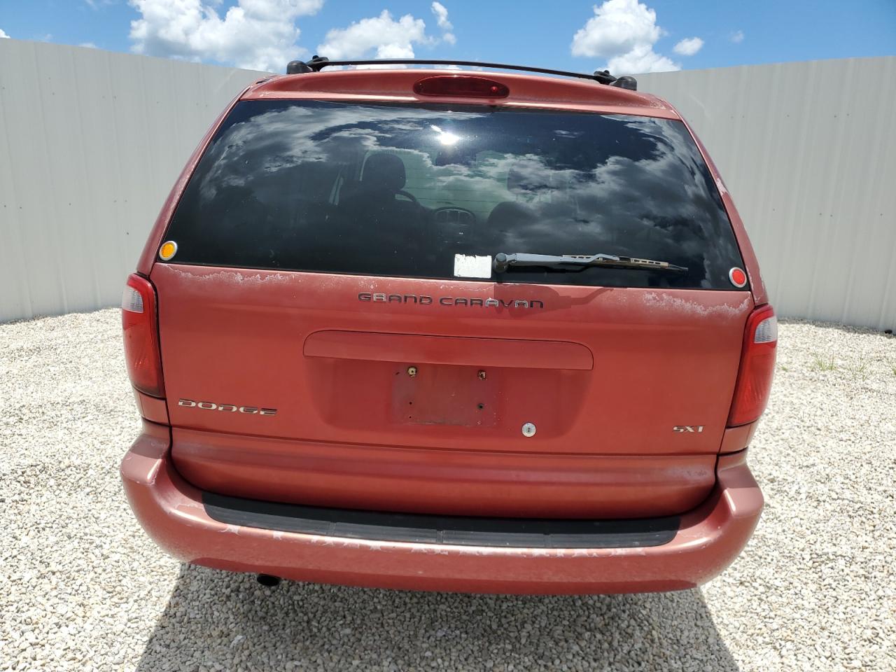 2D4GP44L15R382318 2005 Dodge Grand Caravan Sxt