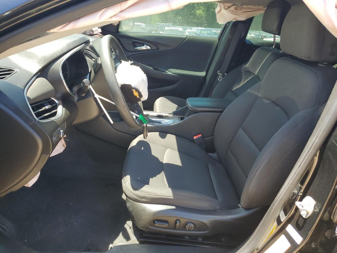 1G1ZD5ST7KF105398 2019 Chevrolet Malibu Lt