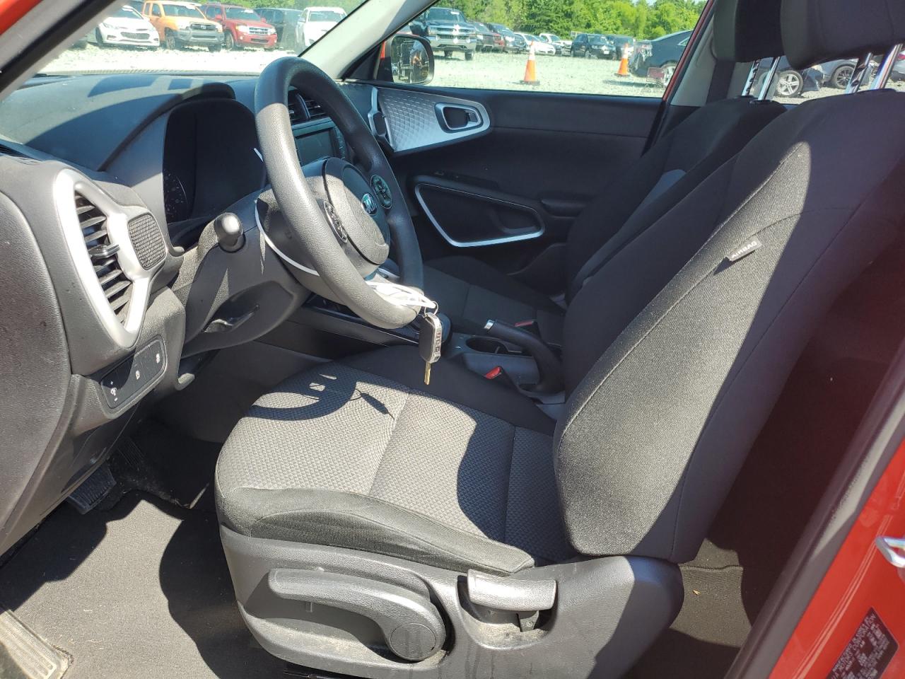 KNDJ23AUXL7717566 2020 Kia Soul Lx