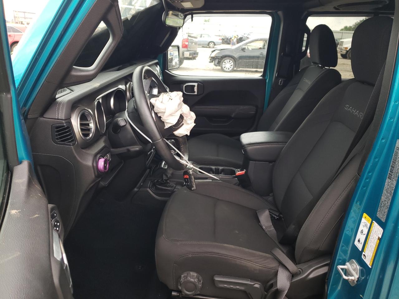 1C4HJXEN0KW619954 2019 Jeep Wrangler Unlimited Sahara