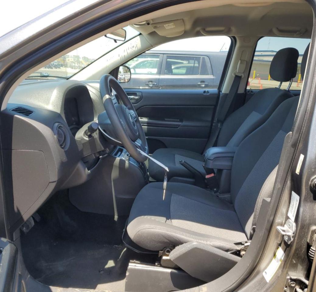 1C4NJDBB8CD655044 2012 Jeep Compass Sport