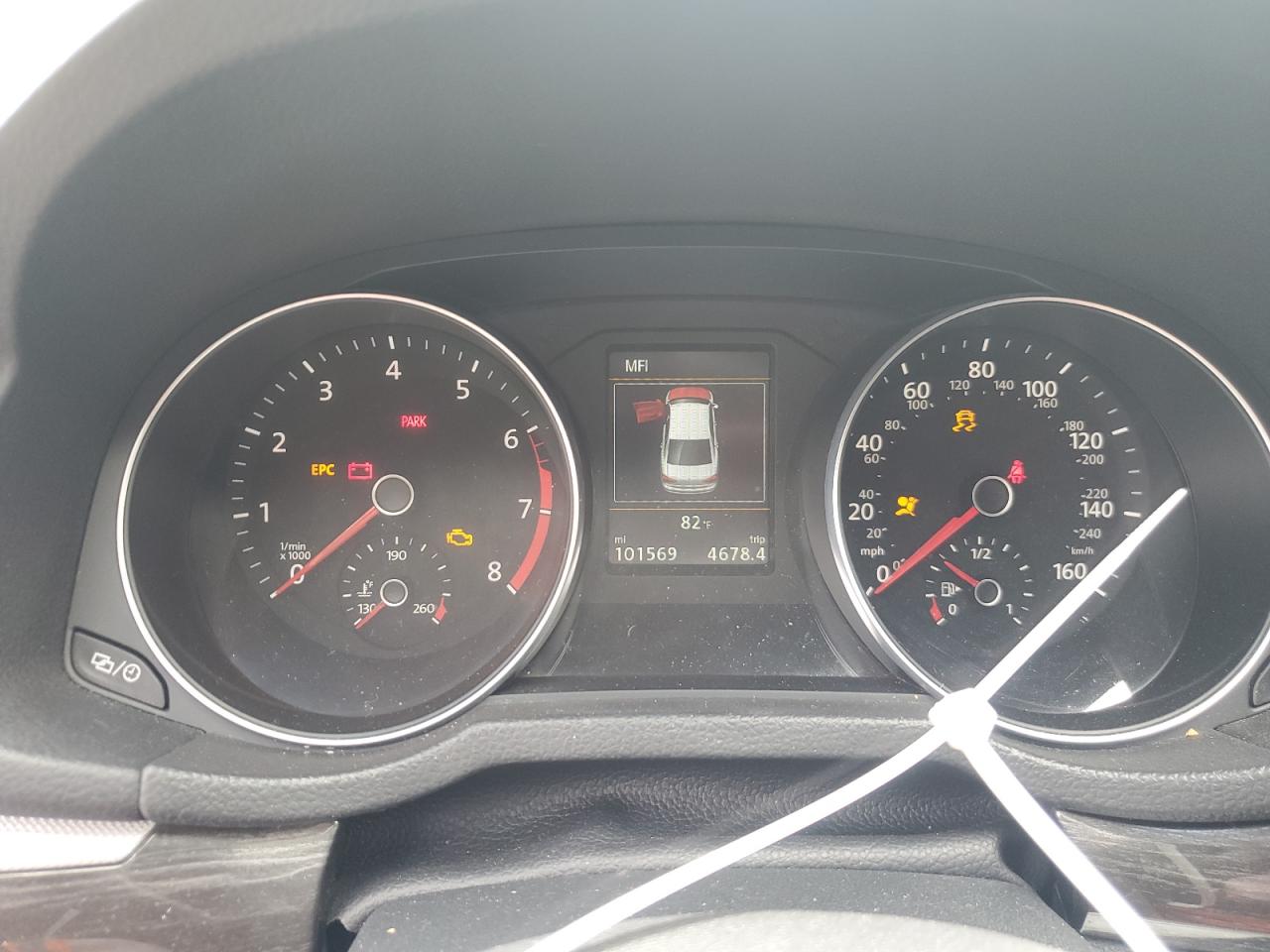 1VWCA7A31JC042721 2018 Volkswagen Passat Sel Premium