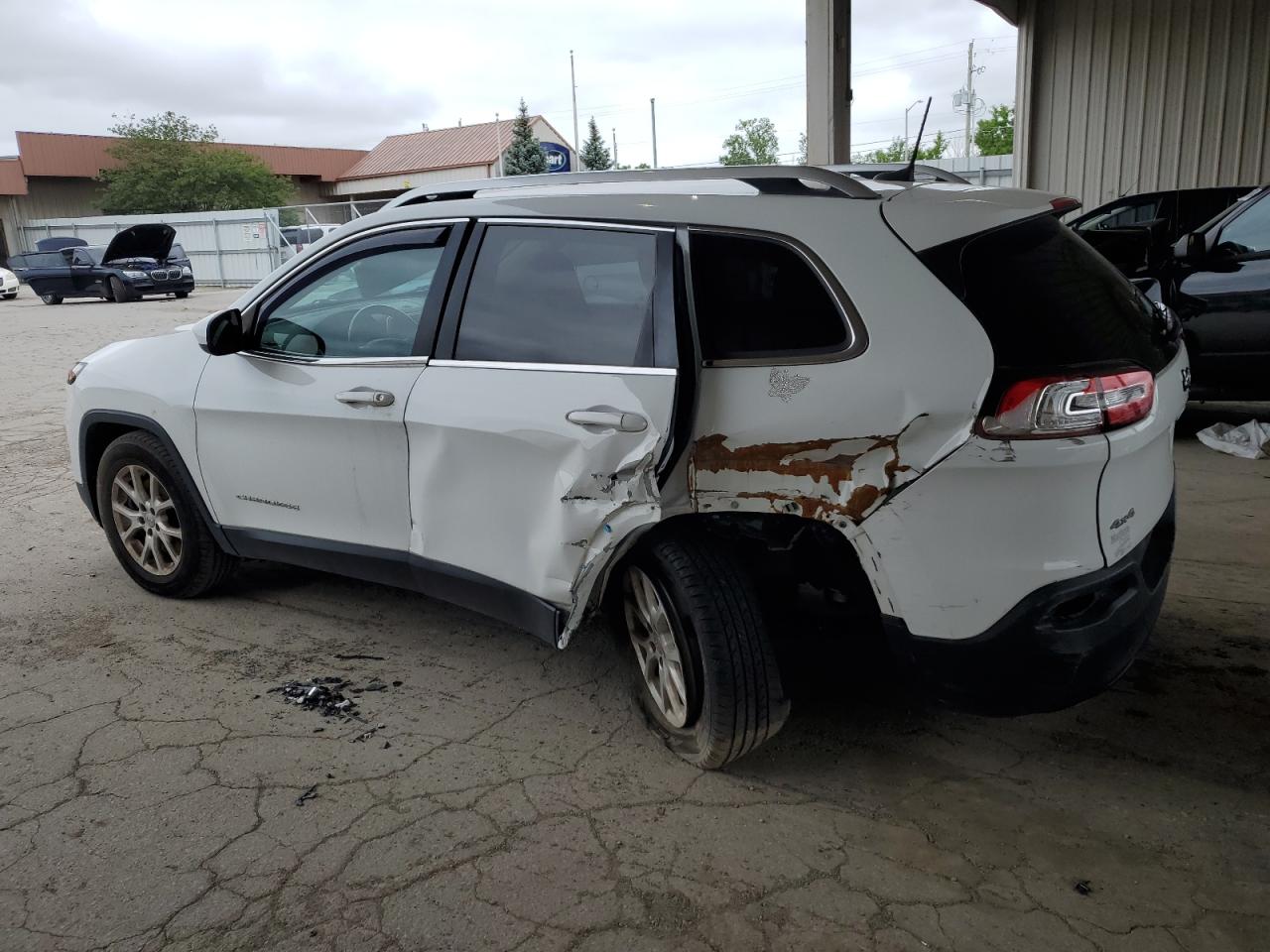 2016 Jeep Cherokee Latitude vin: 1C4PJMCS7GW143678