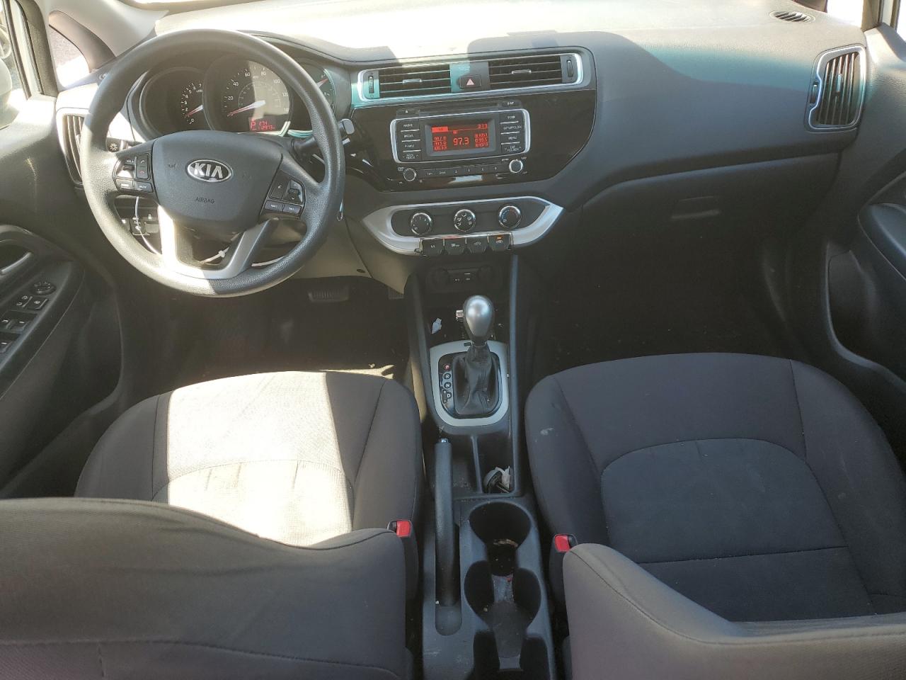 KNADM4A36H6025965 2017 Kia Rio Lx