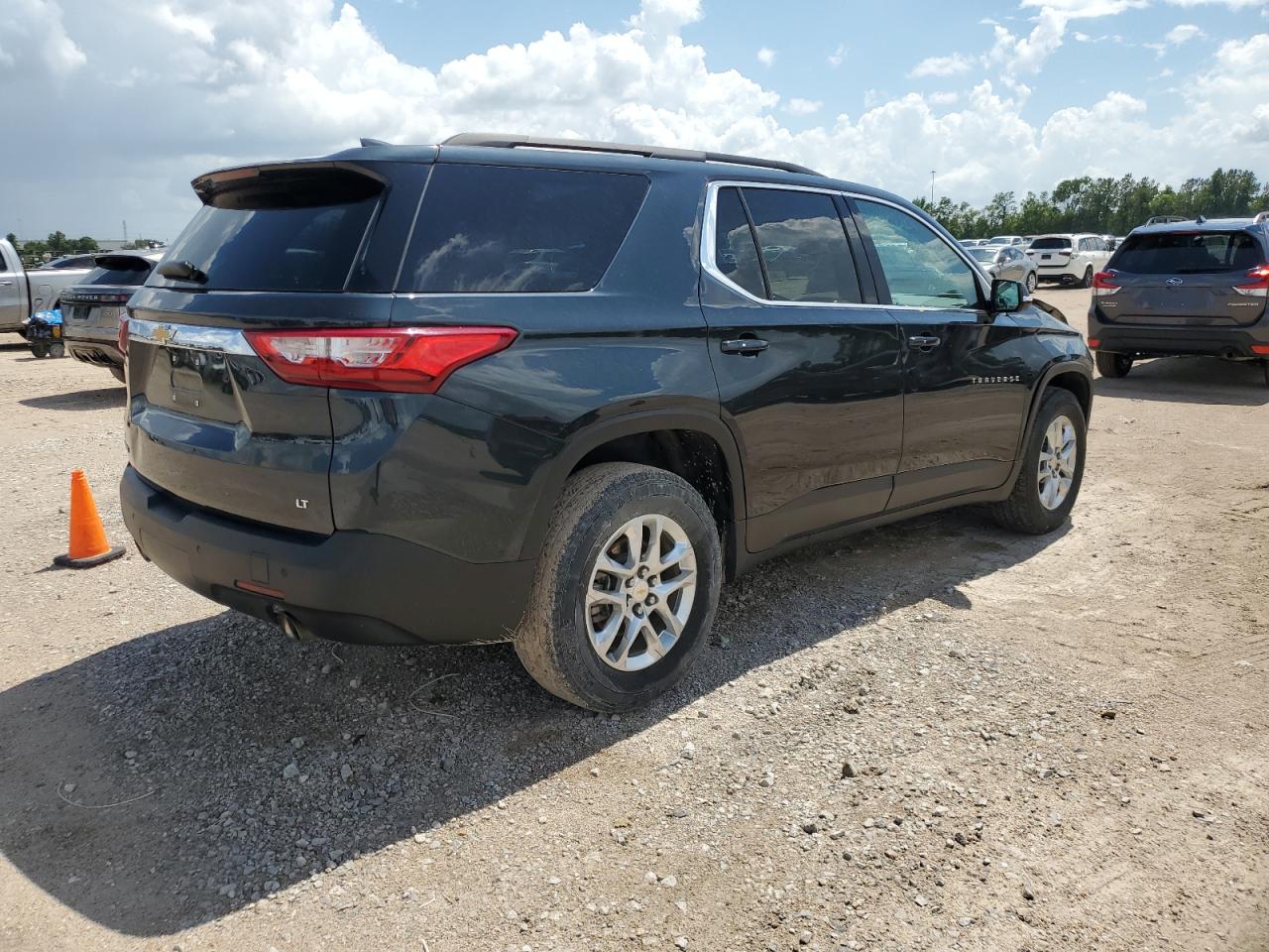 1GNERGKW6MJ104490 2021 Chevrolet Traverse Lt