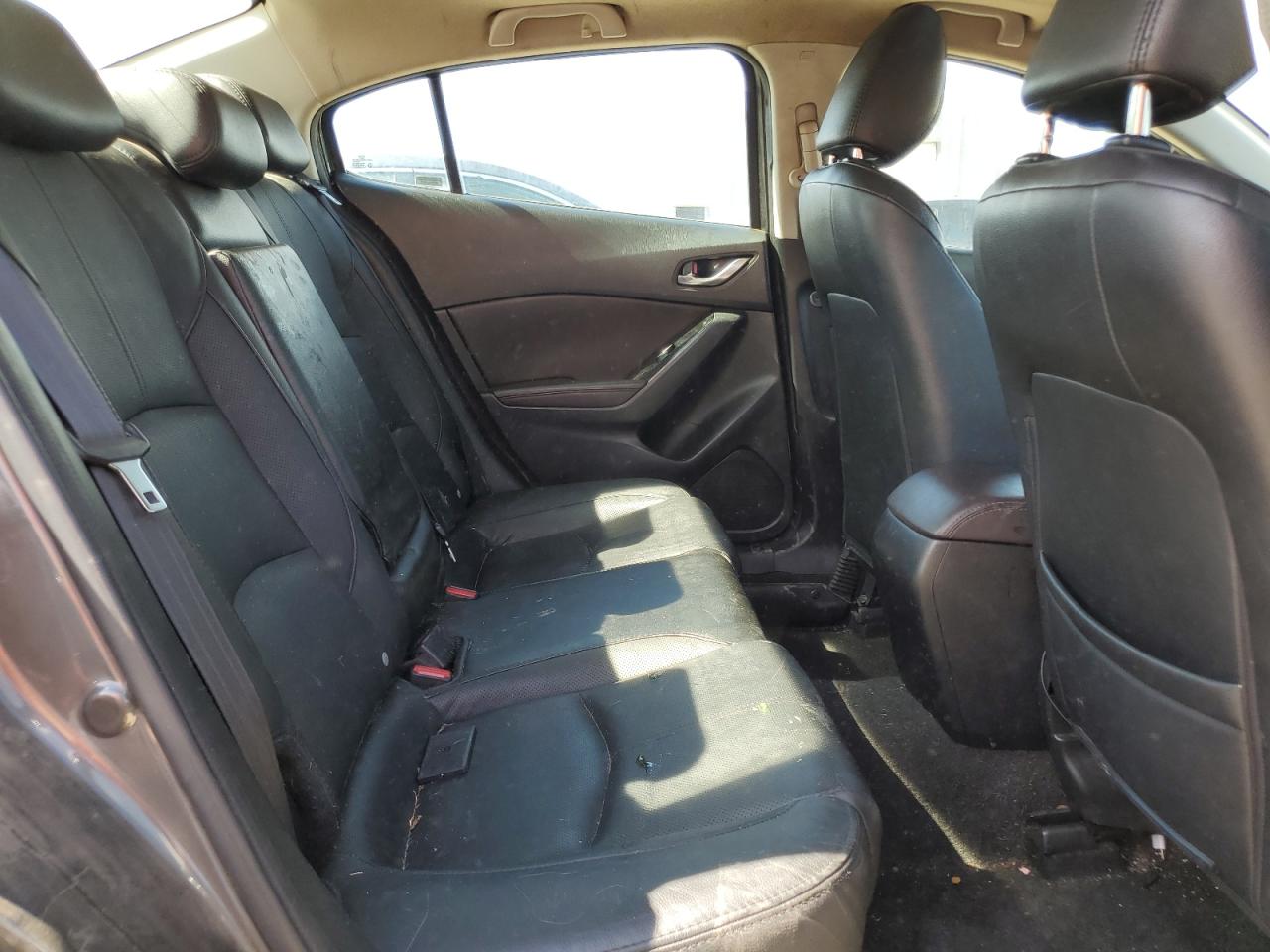 3MZBN1W30JM243322 2018 Mazda 3 Grand Touring