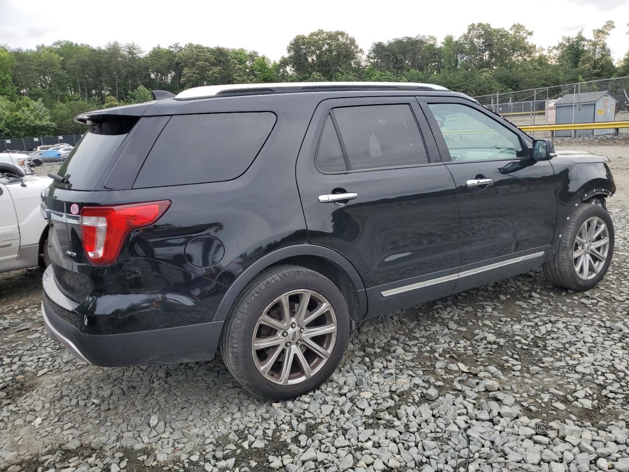 1FM5K8F88HGC23543 2017 Ford Explorer Limited