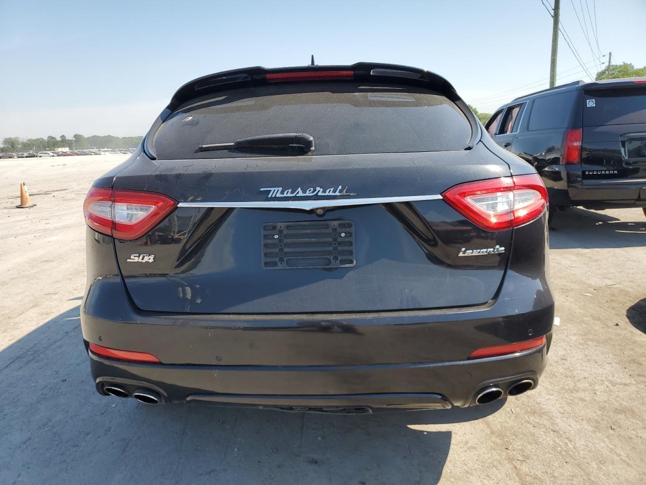 2018 Maserati Levante S Sport vin: ZN661YUS9JX269770