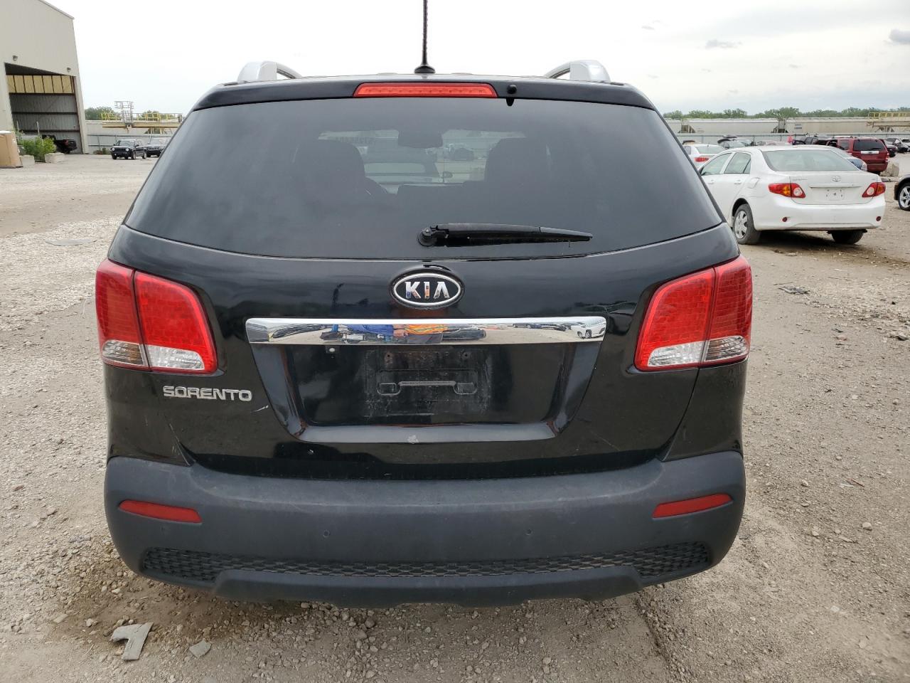 5XYKTCA19BG026800 2011 Kia Sorento Base