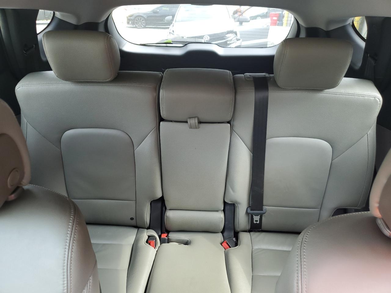 5NMZU3LB9HH018101 2017 Hyundai Santa Fe Sport